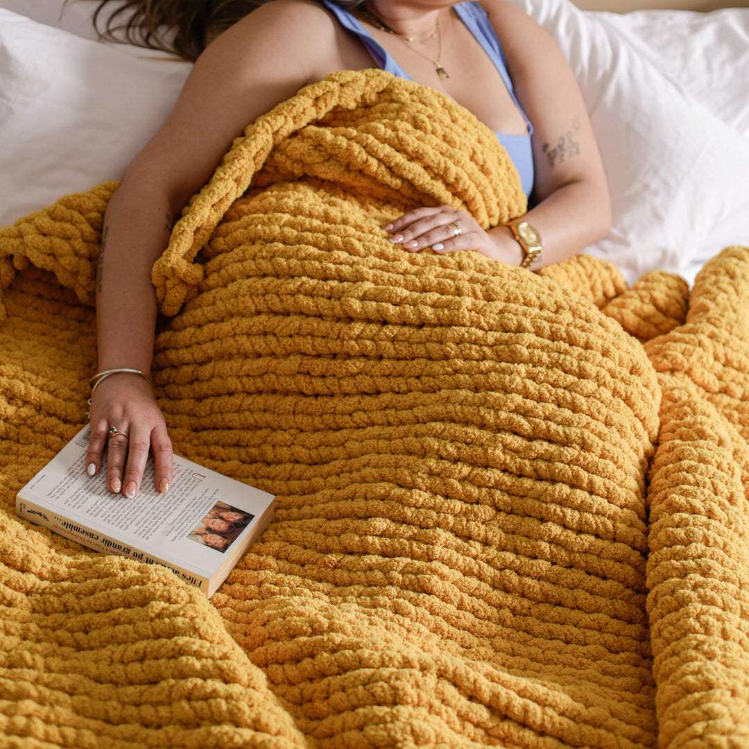 “Basic Pattern” Blanket – Hand-knitted without needles